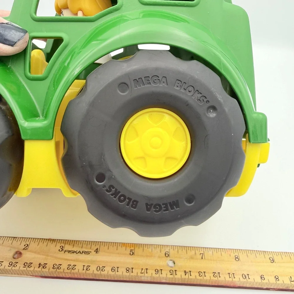 Mega Bloks‎ John Deere Tractor with Driver Green Yellow Ride On Toy